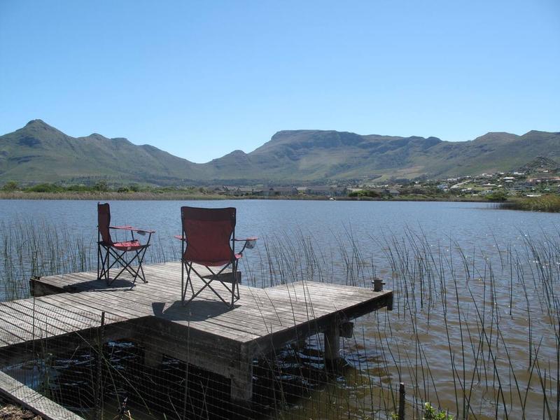 To Let 3 Bedroom Property for Rent in Lake Michelle Western Cape